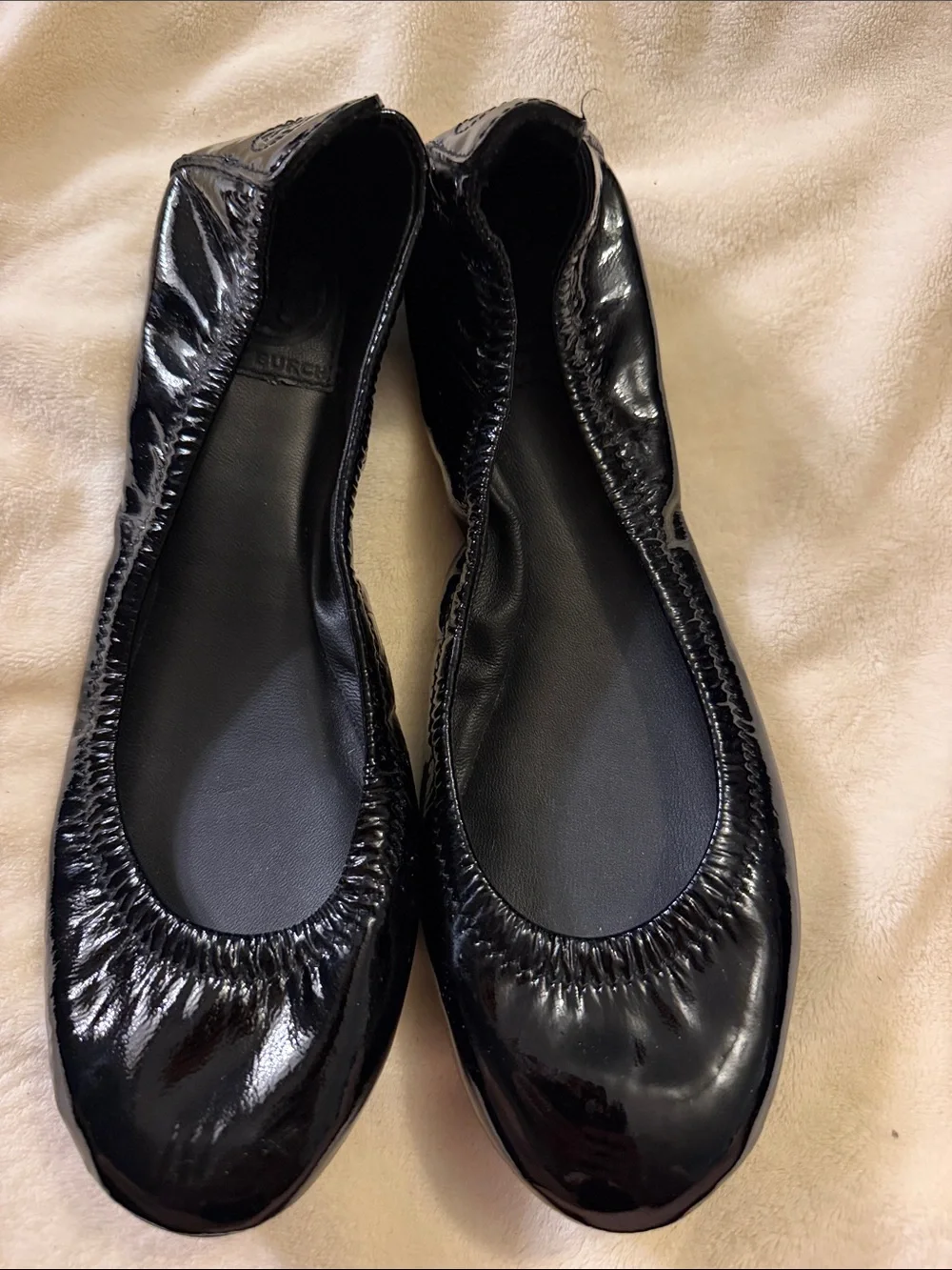 Tory Burch Black Patent Elastic Ballet Flats with Logo Accent
